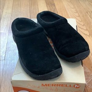 Black Merrell slip on clogs